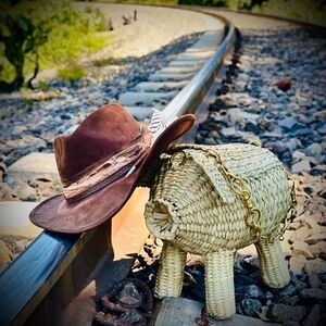 Woven Straw Pig-Shaped Handbag